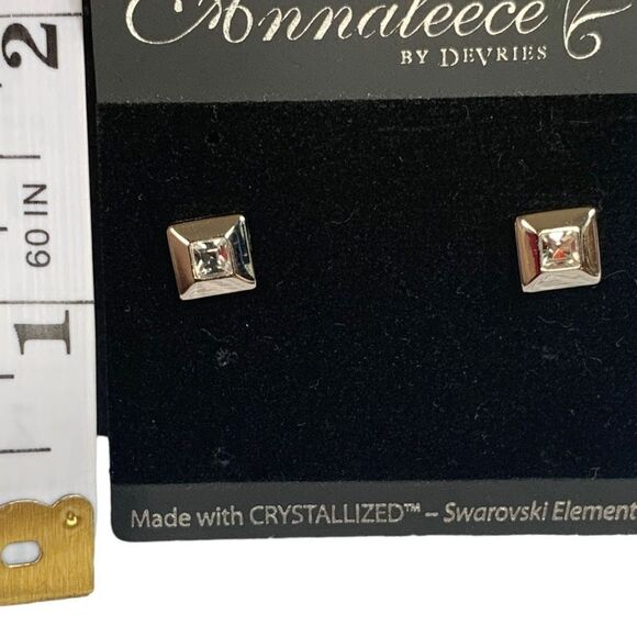 🎉 3/$10 Annaleece By Devries Small Stud Earrings - Picture 3 of 6